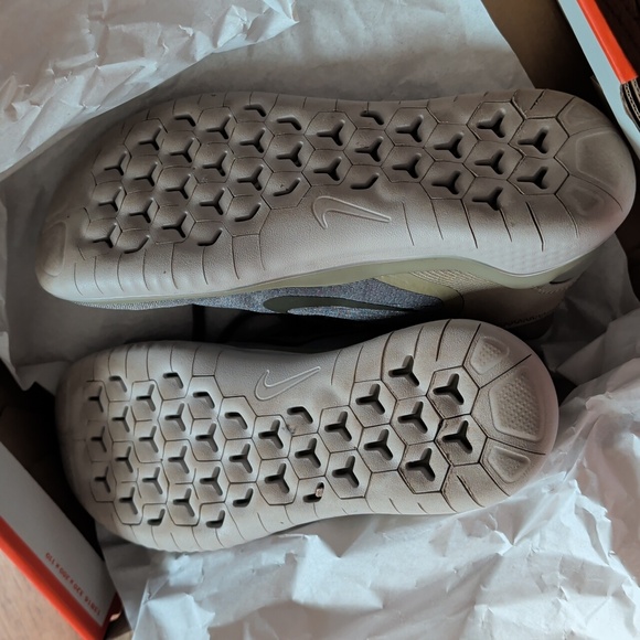 Worn Twice! Nike Free RN 2018 Women's Running Shoes - Picture 3 of 4